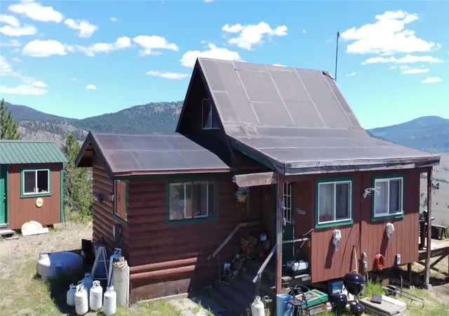 Photo 1 of Single family home for sale at 132 W Cayuse Mtn Rd, Tonasket, WA 98855 | MLS# NWM2542984 | Listing updated on 2026-09-22