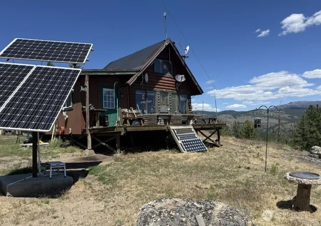 Photo 3 of Single family home for sale at 132 W Cayuse Mtn Rd, Tonasket, WA 98855 | MLS# NWM2542984 | Listing updated on 2026-09-22