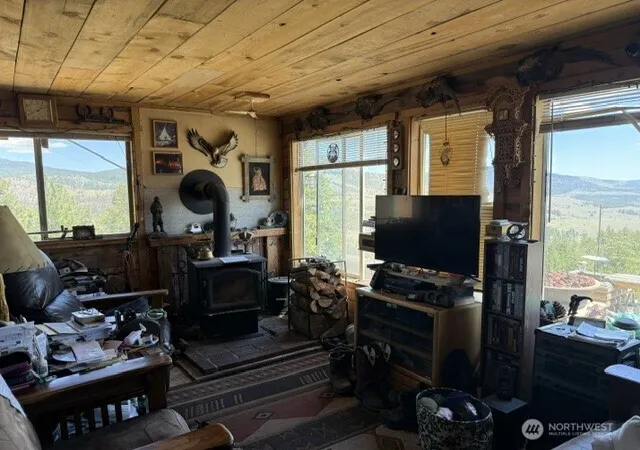 Photo 4 of Single family home for sale at 132 W Cayuse Mtn Rd, Tonasket, WA 98855 | MLS# NWM2542984 | Listing updated on 2026-09-22