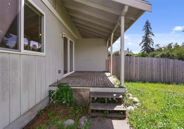 Photo 4 of House for sale at 735 Crystal Springs Rd NW, Yelm, WA 98597 | MLS# NWM2542985 | Listing updated on 2026-10-17