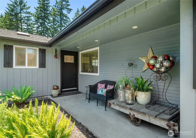 Photo 3 of Sale Pending at 4997 Sandra Ln Ne, Bremerton, WA 98311 | MLS# NWM2543017 | Listing updated on 2026-08-12