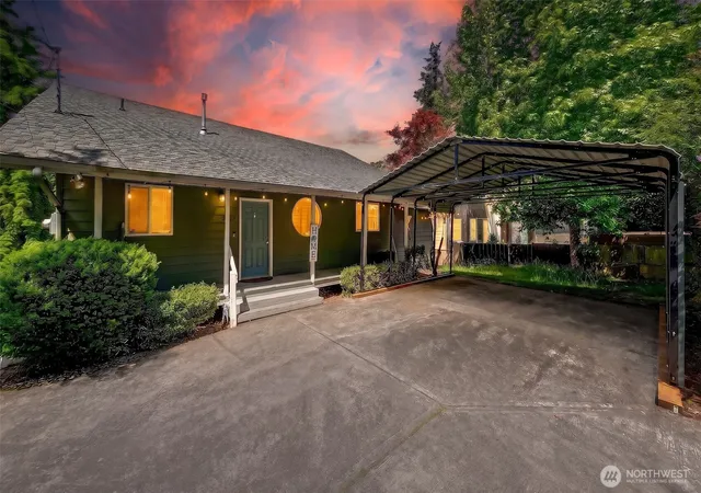 Photo 1 of Condo for sale at 27917 10th Avenue S, Des Moines, WA 98198 | MLS# NWM2543029 | Listing updated on 2026-09-22