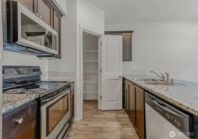 Photo 4 of Sale Pending at 11422 Northeast 126th Ave, Vancouver, WA 98682 | MLS# NWM2543047 | Listing updated on 2026-09-25
