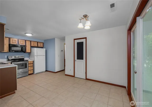 Photo 4 of House for sale at 2015 2017 8th Court SW, Olympia, WA 98502 | MLS# NWM2543048 | Listing updated on 2026-09-22