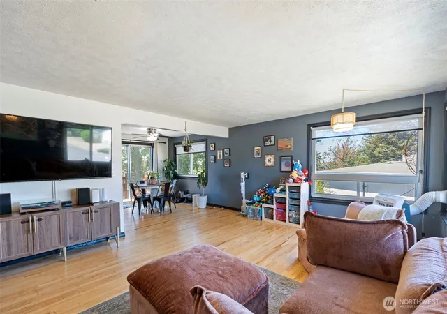 Photo 3 of Single family home for sale at 1803 S 232nd Street, Des Moines, WA 98198 | MLS# NWM2543052 | Listing updated on 2026-10-13