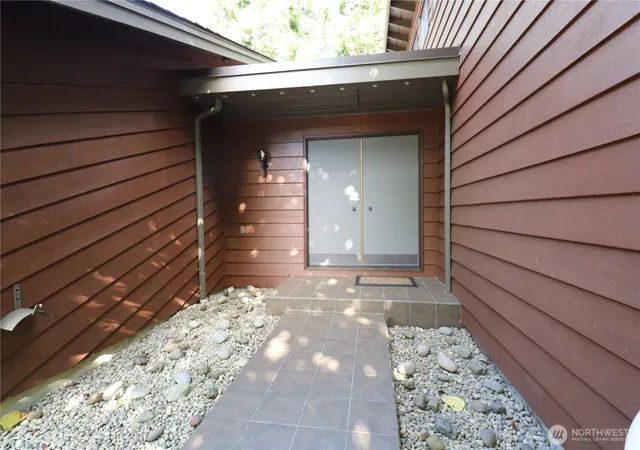 Photo 2 of Single family home for sale at 502 Val Vista Dr, Montesano, WA 98563 | MLS# NWM2543061 | Listing updated on 2026-09-22