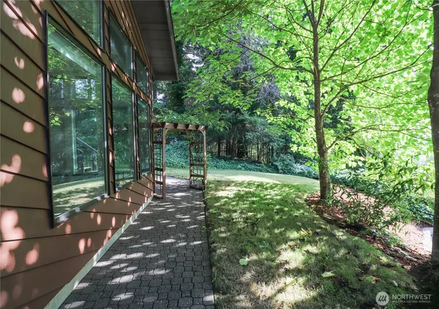Photo 3 of Single family home for sale at 502 Val Vista Dr, Montesano, WA 98563 | MLS# NWM2543061 | Listing updated on 2026-09-22