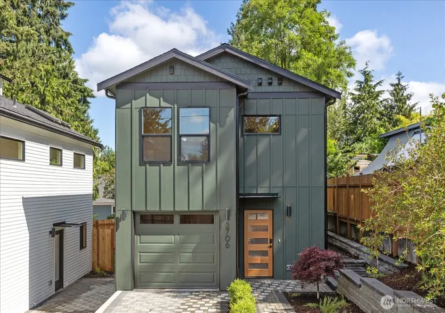 Photo 1 of Single family home for sale at 3706 Ne 137th Street, Seattle, WA 98125 | MLS# NWM2543073 | Listing updated on 2026-10-01