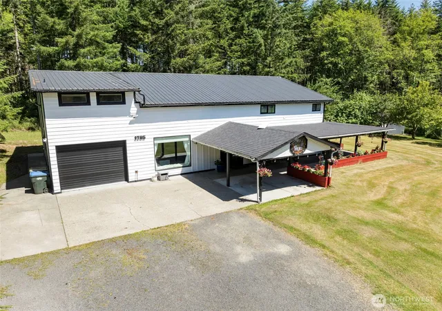 Photo 2 of Single family home for sale at 1785 Centralia Alpha Rd, Chehalis, WA 98532 | MLS# NWM2543079 | Listing updated on 2026-09-22