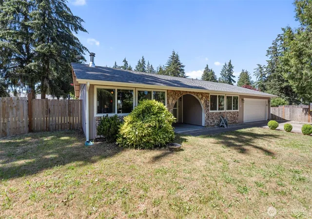 Photo 4 of Single family home for sale at 4719 Ridgemont Ct SE, Olympia, WA 98513 | MLS# NWM2543108 | Listing updated on 2026-10-01