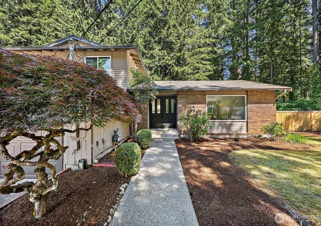Photo 2 of Single family home for sale at 11315 83rd Avenue Sw, Lakewood, WA 98498 | MLS# NWM2543118 | Listing updated on 2026-09-22