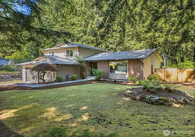 Photo 3 of Single family home for sale at 11315 83rd Avenue SW, Lakewood, WA 98498 | MLS# NWM2543118 | Listing updated on 2026-09-22