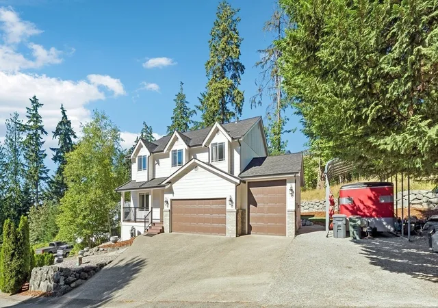 Single family home for sale at 2302 13th Avenue Ct SW, Puyallup, WA 98371 | MLS# NWM2543122