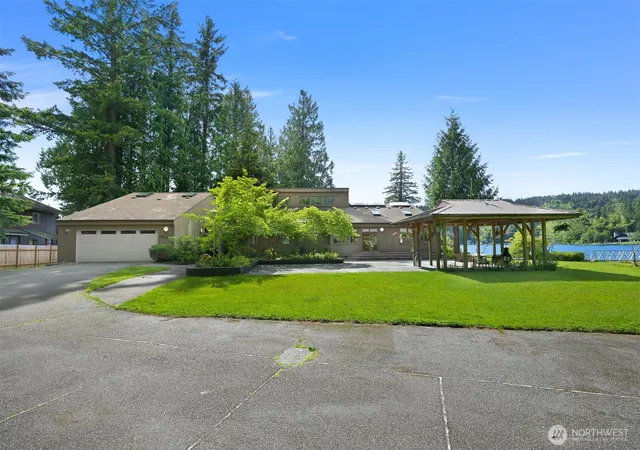 Photo 4 of Sale Pending at 3169 Agate Bay Ln, Bellingham, WA 98226 | MLS# NWM2543138 | Listing updated on 2026-08-24