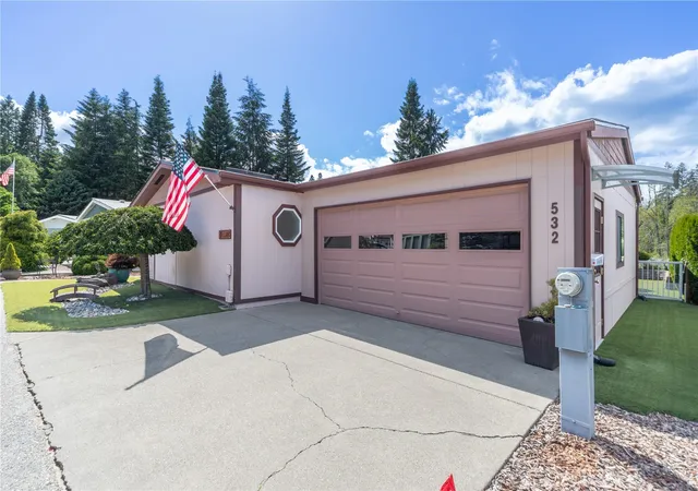 Photo 1 of Sale Pending at 532 Nw Silver Glen Ln, Bremerton, WA 98311 | MLS# NWM2543143 | Listing updated on 2026-10-29