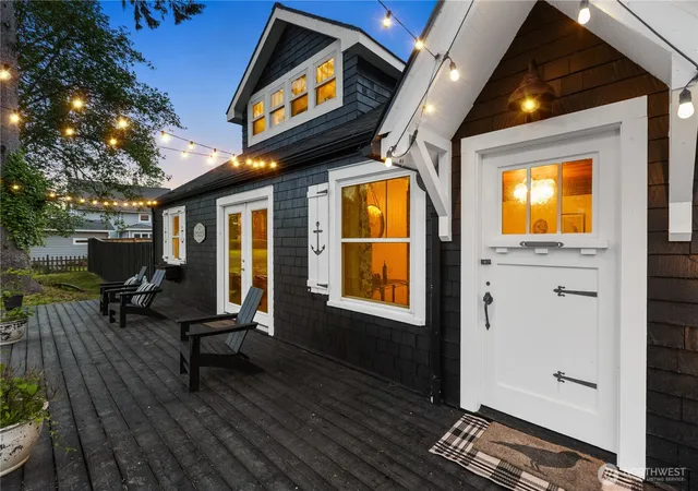 Photo 4 of Single family home for sale at 4202 L Pl, Seaview, WA 98644 | MLS# NWM2543160 | Listing updated on 2026-09-22