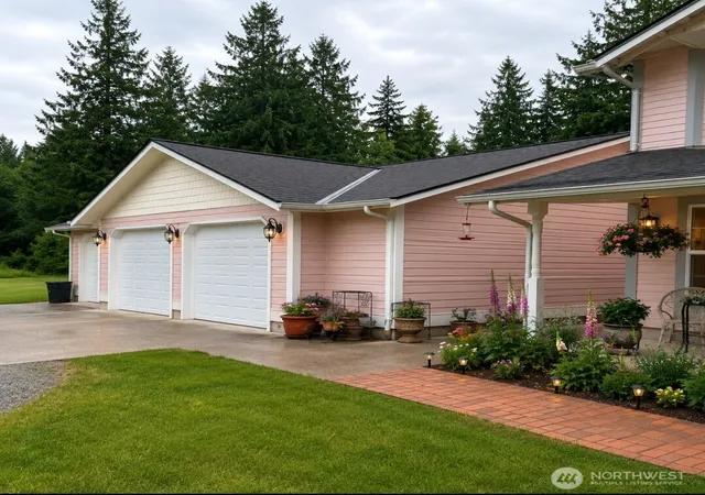 Photo 4 of Sale Pending at 27210 145th Street E, Buckley, WA 98321 | MLS# NWM2543179 | Listing updated on 2026-10-01