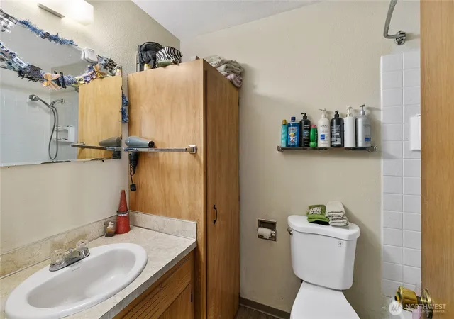 Photo 4 of House for sale at 1900 N -1902 Regal St, Ellensburg, WA 98926 | MLS# NWM2543194 | Listing updated on 2026-09-22