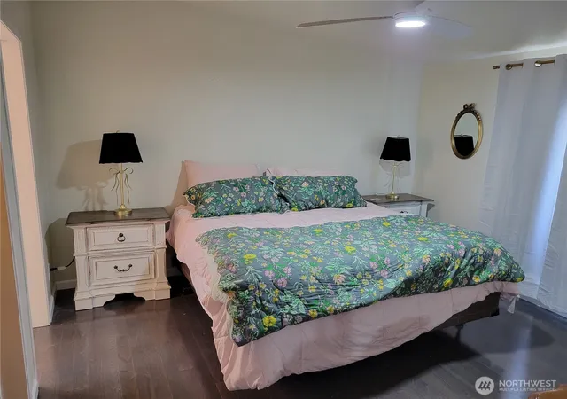 Photo 2 of Manufactured home for sale at 2168 Norman Dr, Oak Harbor, WA 98277 | MLS# NWM2543202 | Listing updated on 2026-09-22