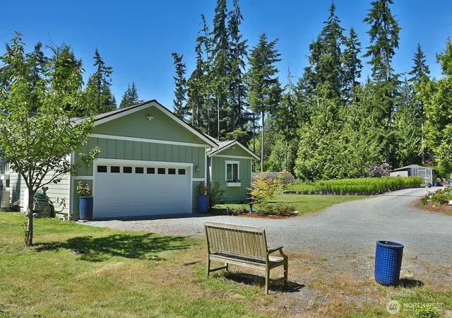 Photo 4 of Single family home for sale at 6545 Cultus Bay Rd, Clinton, WA 98236 | MLS# NWM2543212 | Listing updated on 2026-09-22