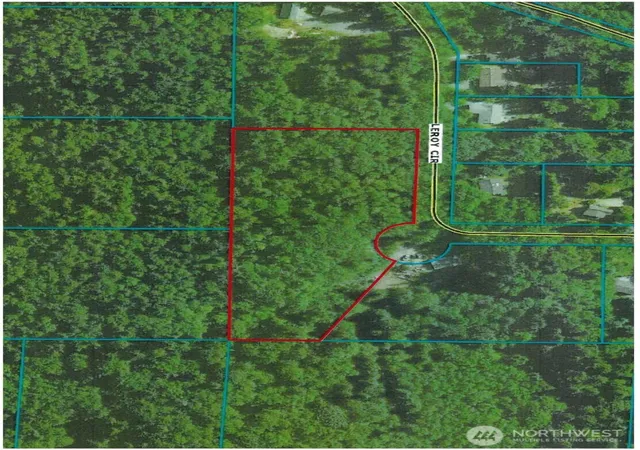 Photo 2 of Land for sale at 0 Leroy Cir, Clinton, WA 98236 | MLS# NWM2543238 | Listing updated on 2026-09-22