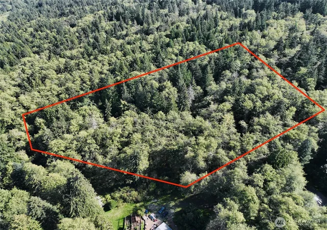 Photo 3 of Land for sale at 0 Leroy Cir, Clinton, WA 98236 | MLS# NWM2543238 | Listing updated on 2026-09-22