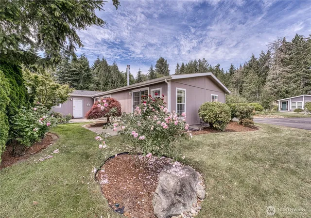 Photo 4 of Manufactured home for sale at 14707 45th Avenue Ct NW, Gig Harbor, WA 98332 | MLS# NWM2543240 | Listing updated on 2026-10-01