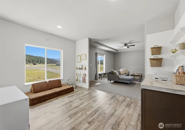 Photo 3 of Manufactured home for sale at 524 Sunny Meadows Dr, Cle Elum, WA 98922 | MLS# NWM2543254 | Listing updated on 2026-09-22