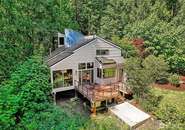 Photo 1 of Single family home for sale at 13020 Squak Mountain Rd Se, Issaquah, WA 98027 | MLS# NWM2543259 | Listing updated on 2026-09-25