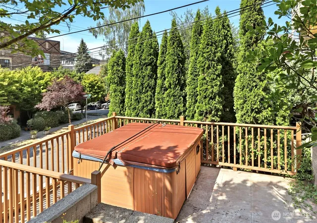 Photo 3 of Townhouse for sale at 3128 Franklin Ave E #B, Seattle, WA 98102 | MLS# NWM2543266 | Listing updated on 2026-09-22
