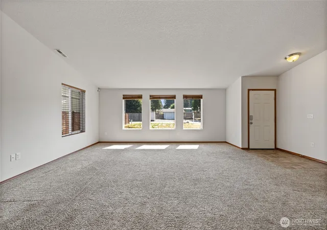 Photo 3 of Sale Pending at 15914 85th Avenue E, Puyallup, WA 98375 | MLS# NWM2543270 | Listing updated on 2026-09-30