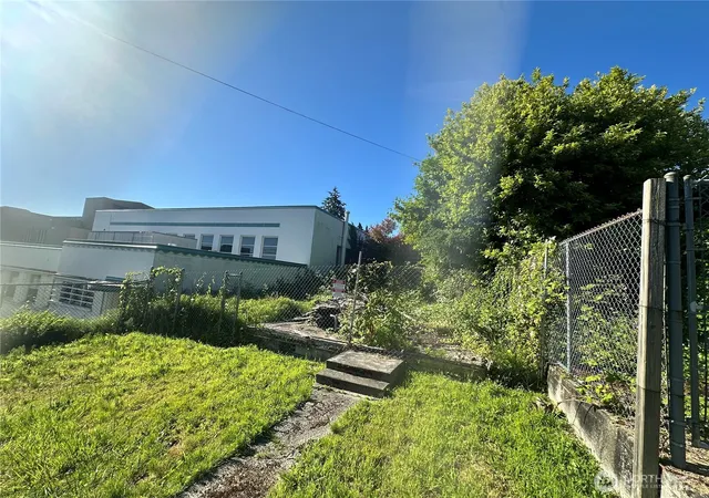 Photo 3 of Land for sale at 1210 35th Street, Everett, WA 98201 | MLS# NWM2543272 | Listing updated on 2026-09-28