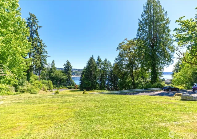 Photo 4 of Single family home for sale at 178 Bella Dr, Fox Island, WA 98333 | MLS# NWM2543285 | Listing updated on 2026-09-21