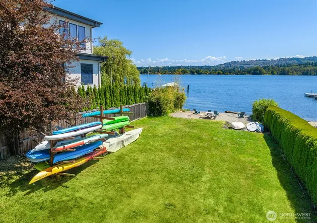 Photo 3 of Single family home for sale at 4336 E Mercer Way, Mercer Island, WA 98040 | MLS# NWM2543333 | Listing updated on 2026-09-30