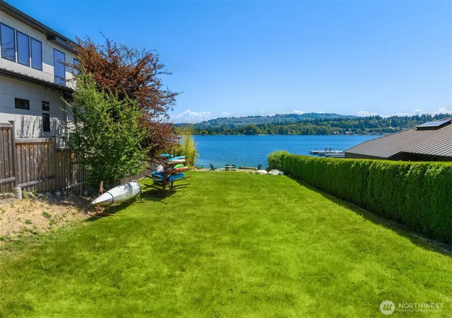 Photo 3 of Single family home for sale at 4336 E Mercer Way, Mercer Island, WA 98040 | MLS# NWM2543333 | Listing updated on 2026-09-30