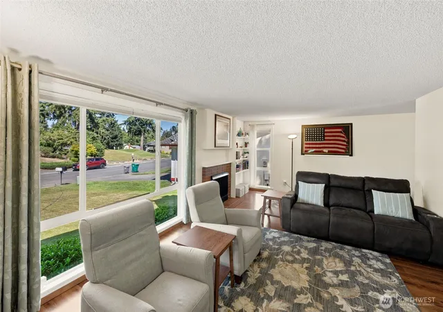 Photo 3 of Sale Pending at 3657 Sw 318th Street, Federal Way, WA 98023 | MLS# NWM2543334 | Listing updated on 2026-08-06