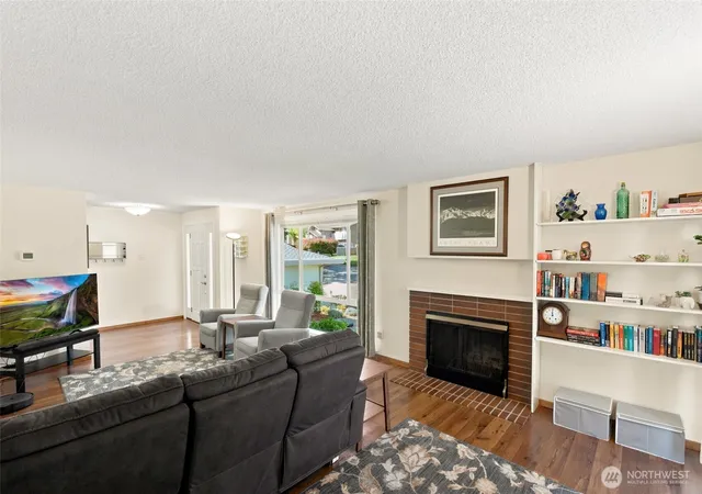 Photo 3 of Sale Pending at 3657 SW 318th Street, Federal Way, WA 98023 | MLS# NWM2543334 | Listing updated on 2026-08-06