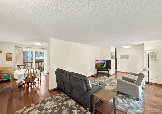 Photo 4 of Sale Pending at 3657 SW 318th Street, Federal Way, WA 98023 | MLS# NWM2543334 | Listing updated on 2026-08-06