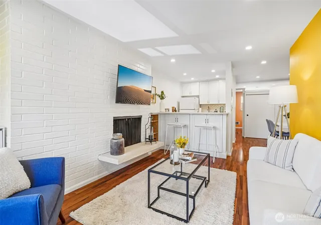 Photo 3 of Condo for sale at 901 5th Avenue N #107, Seattle, WA 98109 | MLS# NWM2543337 | Listing updated on 2026-09-22