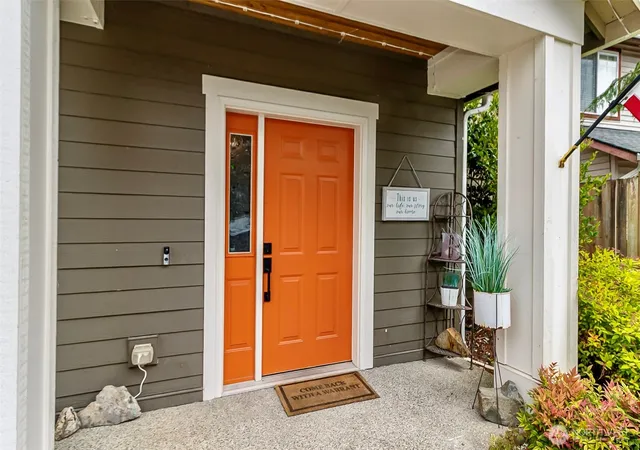 Photo 2 of Single family home for sale at 19311 Valley View Dr, Arlington, WA 98223 | MLS# NWM2543342 | Listing updated on 2026-09-29