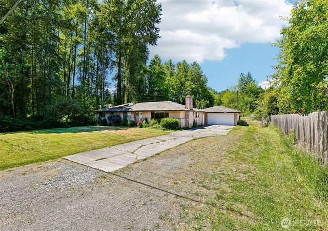 Photo 2 of Single family home for sale at 10204 21st Avenue W, Everett, WA 98204 | MLS# NWM2543349 | Listing updated on 2026-09-18