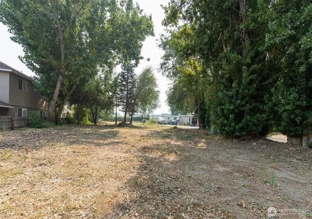 Photo 3 of Sale Pending at 1313 Mckittrick St #C, Wenatchee, WA 98801 | MLS# NWM2543366 | Listing updated on 2026-09-25