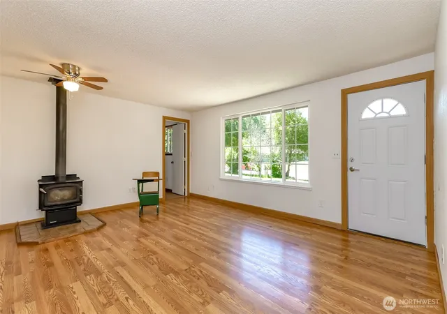 Photo 4 of Single family home for sale at 4735 Gallup Ct SE, Olympia, WA 98513 | MLS# NWM2543369 | Listing updated on 2026-09-23