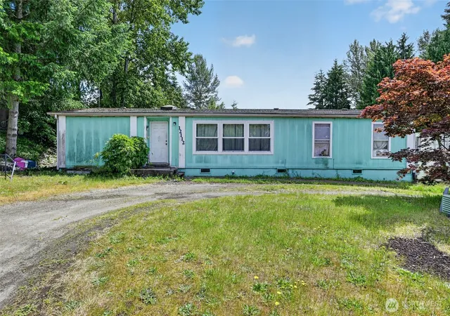 Photo 3 of Sale Pending at 12112 125th Street Ct E, Puyallup, WA 98374 | MLS# NWM2543390 | Listing updated on 2026-09-25