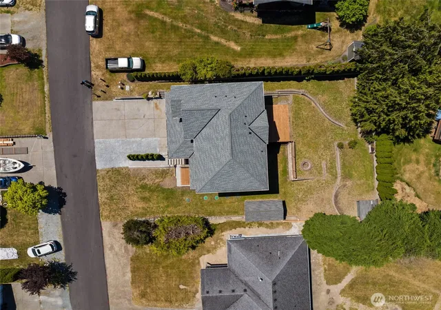 Photo 3 of Single family home for sale at 35 Lucky Ln, Camano Island, WA 98282 | MLS# NWM2543401 | Listing updated on 2026-09-28