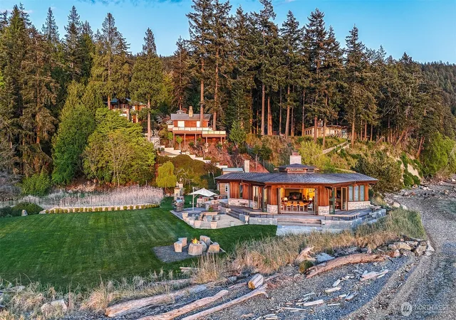 Photo 3 of Single family home for sale at 450 Eagle Bay Rd, Blakely Island, WA 98222 | MLS# NWM2543410 | Listing updated on 2026-09-22