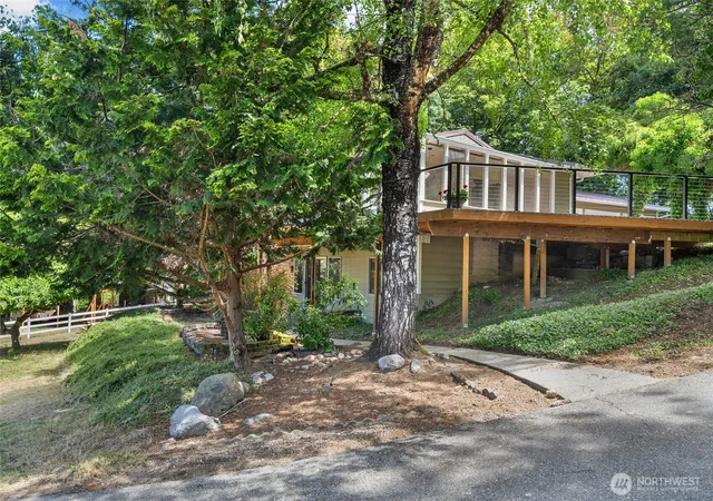 Photo 2 of Single family home for sale at 3312 17th Street Nw, Gig Harbor, WA 98335 | MLS# NWM2543411 | Listing updated on 2026-09-22