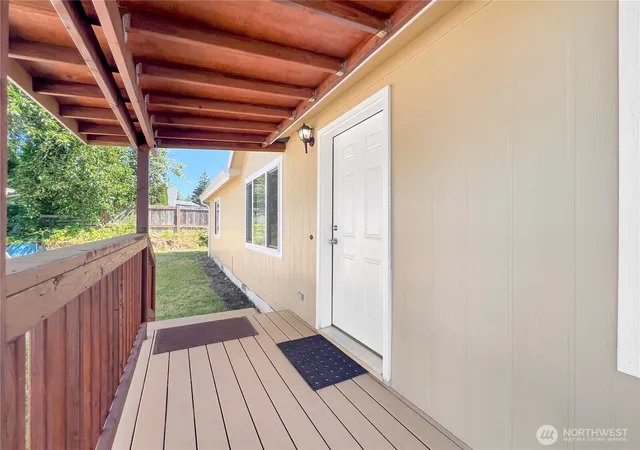 Photo 3 of Manufactured home for sale at 10511 137th Street E #16, Puyallup, WA 98374 | MLS# NWM2543418 | Listing updated on 2026-09-22