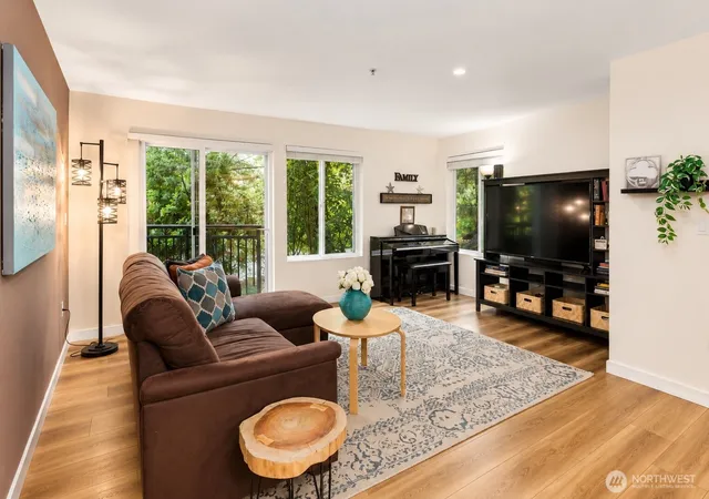 Photo 3 of Condo for sale at 5501 Lakemont Blvd SE #102, Bellevue, WA 98006 | MLS# NWM2543529 | Listing updated on 2026-10-01