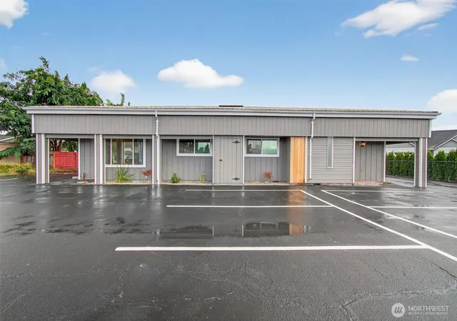 Photo 2 of Multi family home for sale at 302 3rd Street, Woodland, WA 98674 | MLS# NWM2543571 | Listing updated on 2026-10-02